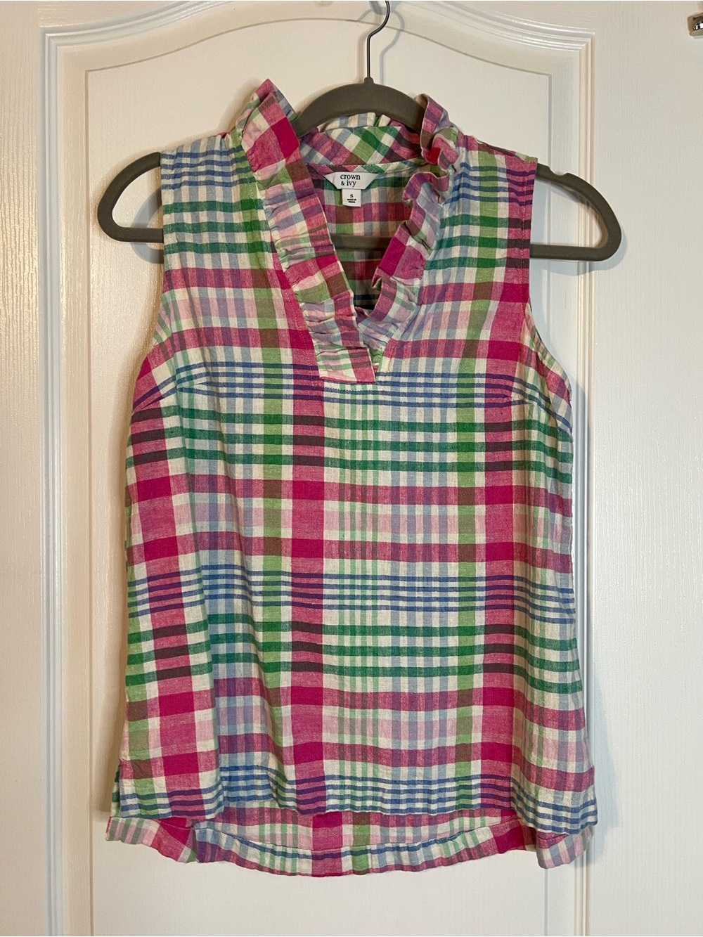 crown & ivy Pink, Green & Blue Plaid Ruffle V-Neck Sleeveless LinenTop